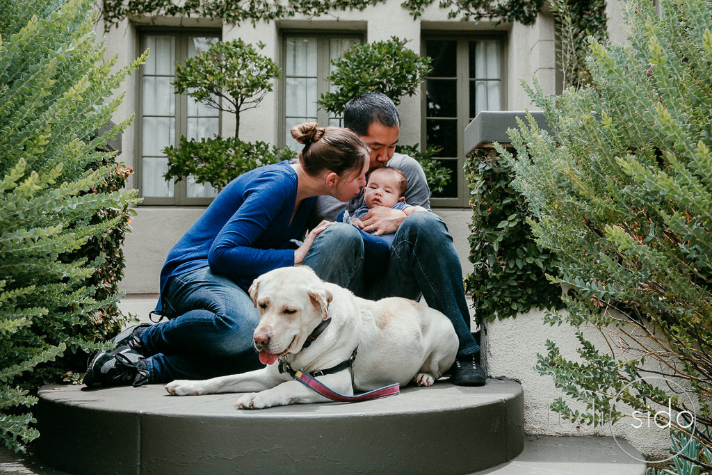 Mom kissing baby in family photo, Los Angeles, CA